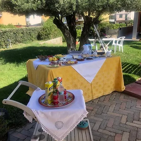 Bed & Breakfast Beb Oasi Marina 2*