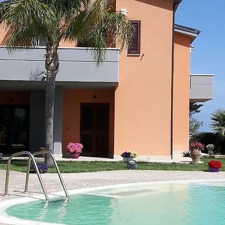 Beb Oasi Marina Bed & Breakfast 2*