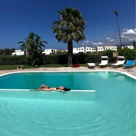 Beb Oasi Marina Bed & Breakfast Campofelice Di Roccella