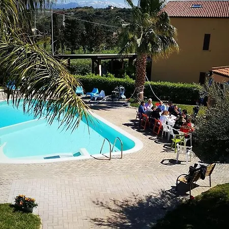 فندق مبيت وإفطار Beb Oasi Marina 4*