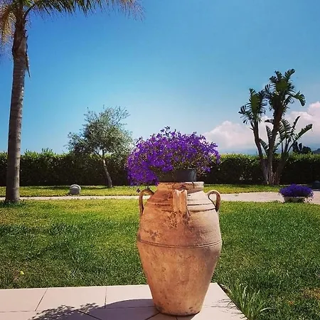 Beb Oasi Marina Bed & Breakfast Campofelice Di Roccella