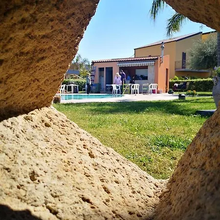 فندق مبيت وإفطار Beb Oasi Marina